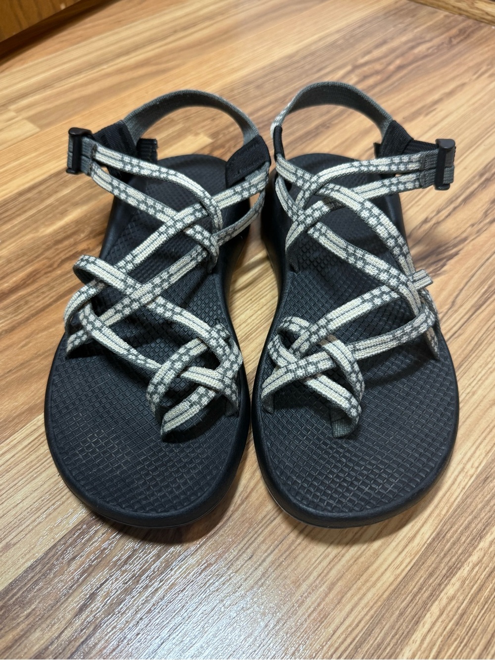 Chaco Women's Black Sandals with Patterned Straps, Sz 11